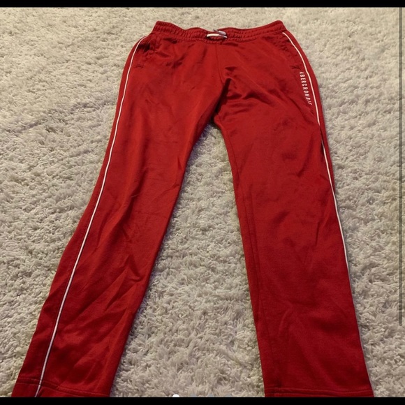 Kids sweatpants.. size 13/14 - Picture 1 of 3